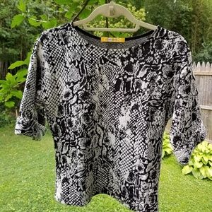 Women's snake skin black & white print 3/4 sleeve